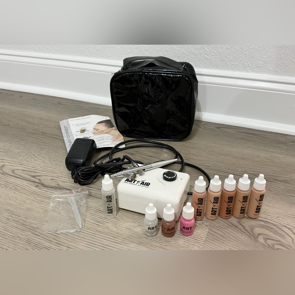 Art of Air AIRBRUSH MAKEUP KIT - NEW